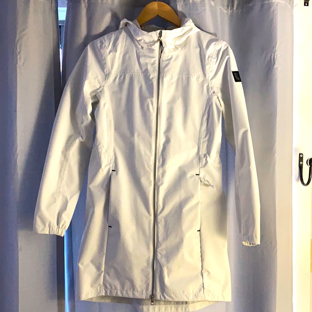 NWT LOLE White Women’s Piper Jacket.X small.